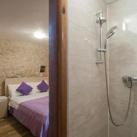 Holiday home Awesome In Slivno With Outdoor Swimming Pool