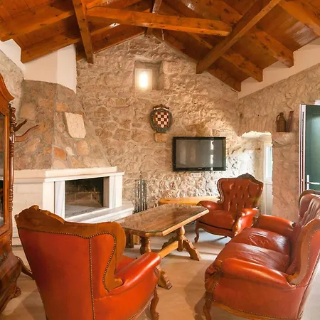 Holiday home Awesome In Slivno With Outdoor Swimming Pool