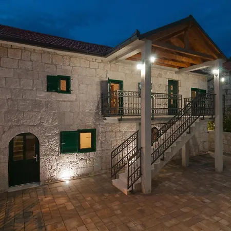 Holiday home Awesome In Slivno With Outdoor Swimming Pool